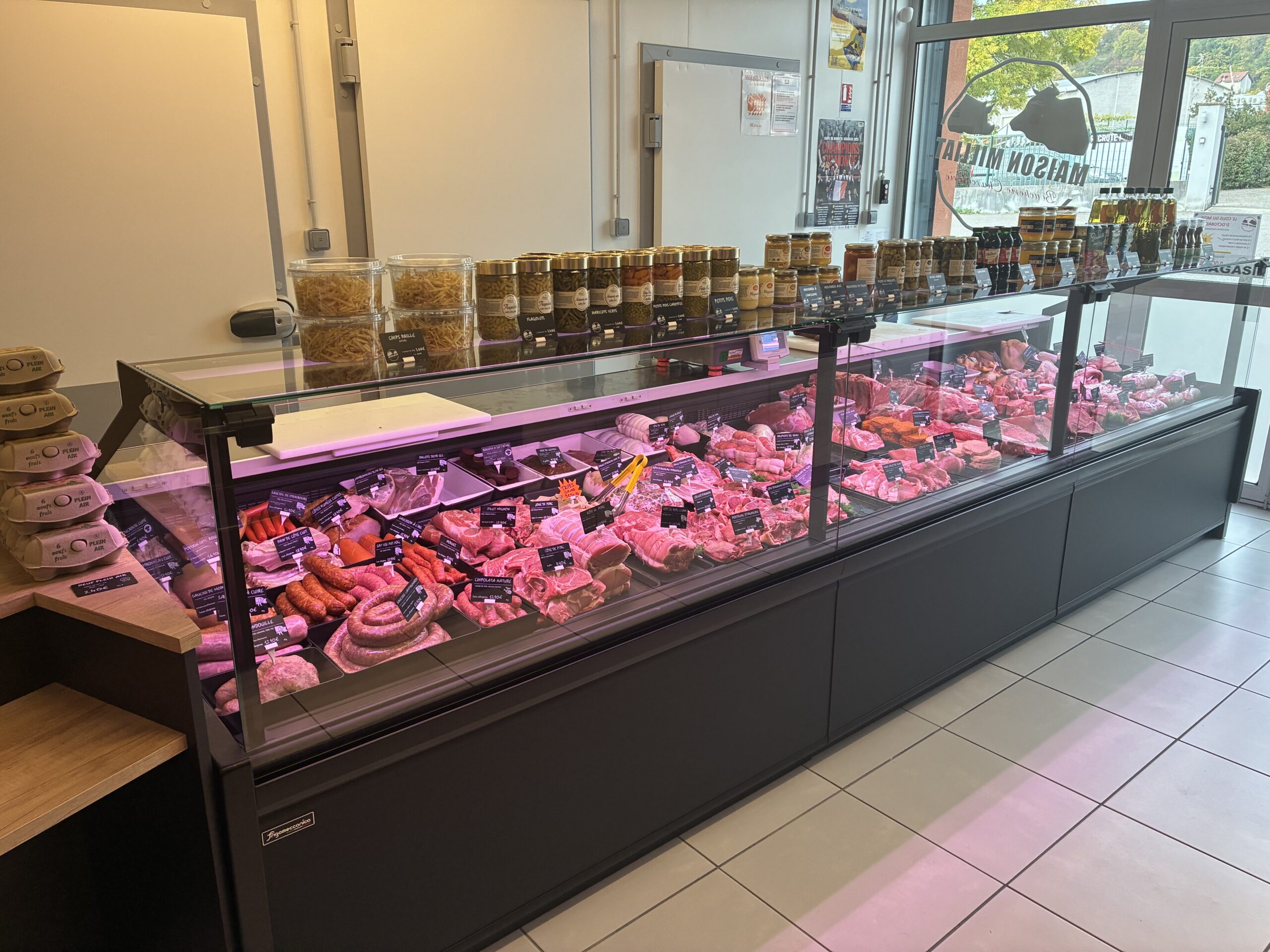 Vitrine boucherie et charcuterie