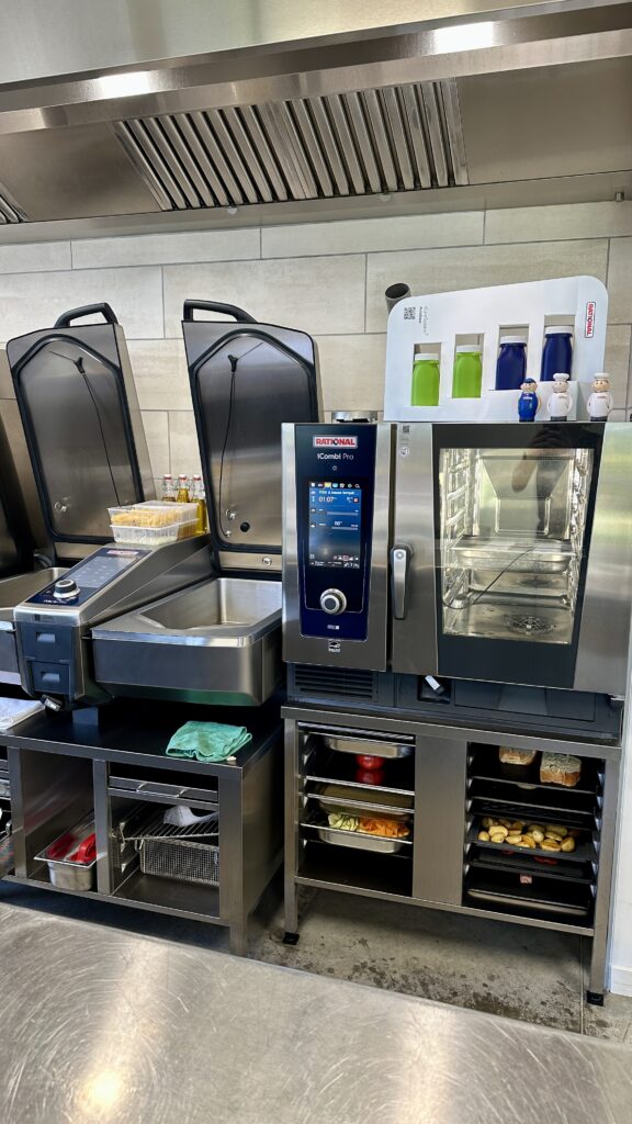Démonstration Icombi pro et Ivario pro showroom Garnier froid service